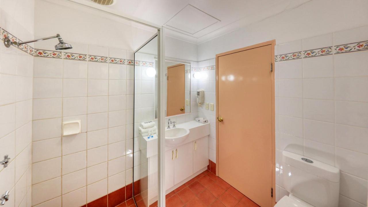 Southern Comfort Motor Inn Cootamundra Exterior photo