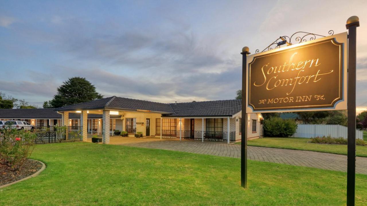 Southern Comfort Motor Inn Cootamundra Exterior photo