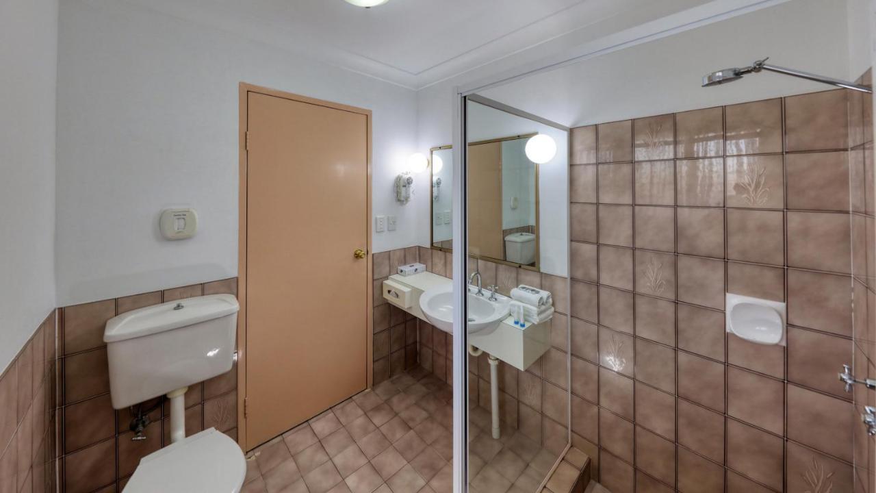 Southern Comfort Motor Inn Cootamundra Exterior photo