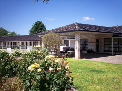 Southern Comfort Motor Inn Cootamundra Exterior photo